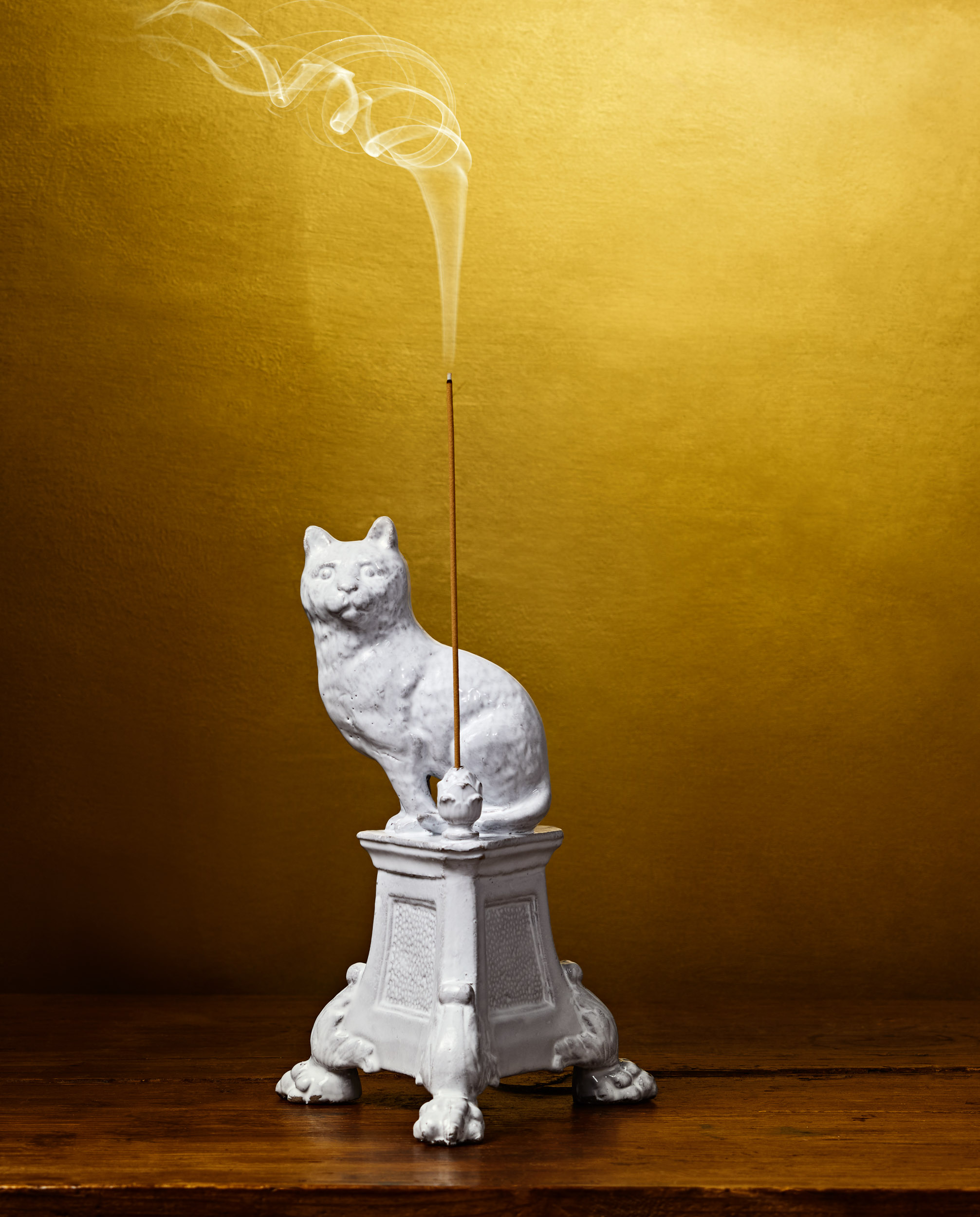 Chat monument incense burner by Astier de Villatte, still life photography by Emmanuel Pineau
