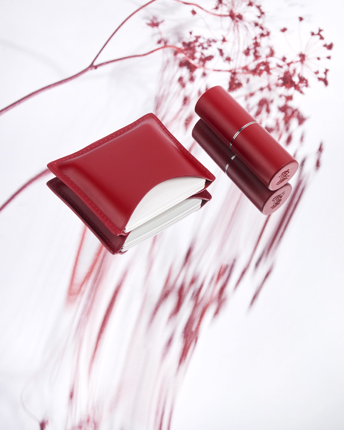 La Bouche Rouge Paris, luxury lipstick and pocket mirror, photography by Emmanuel Pineau