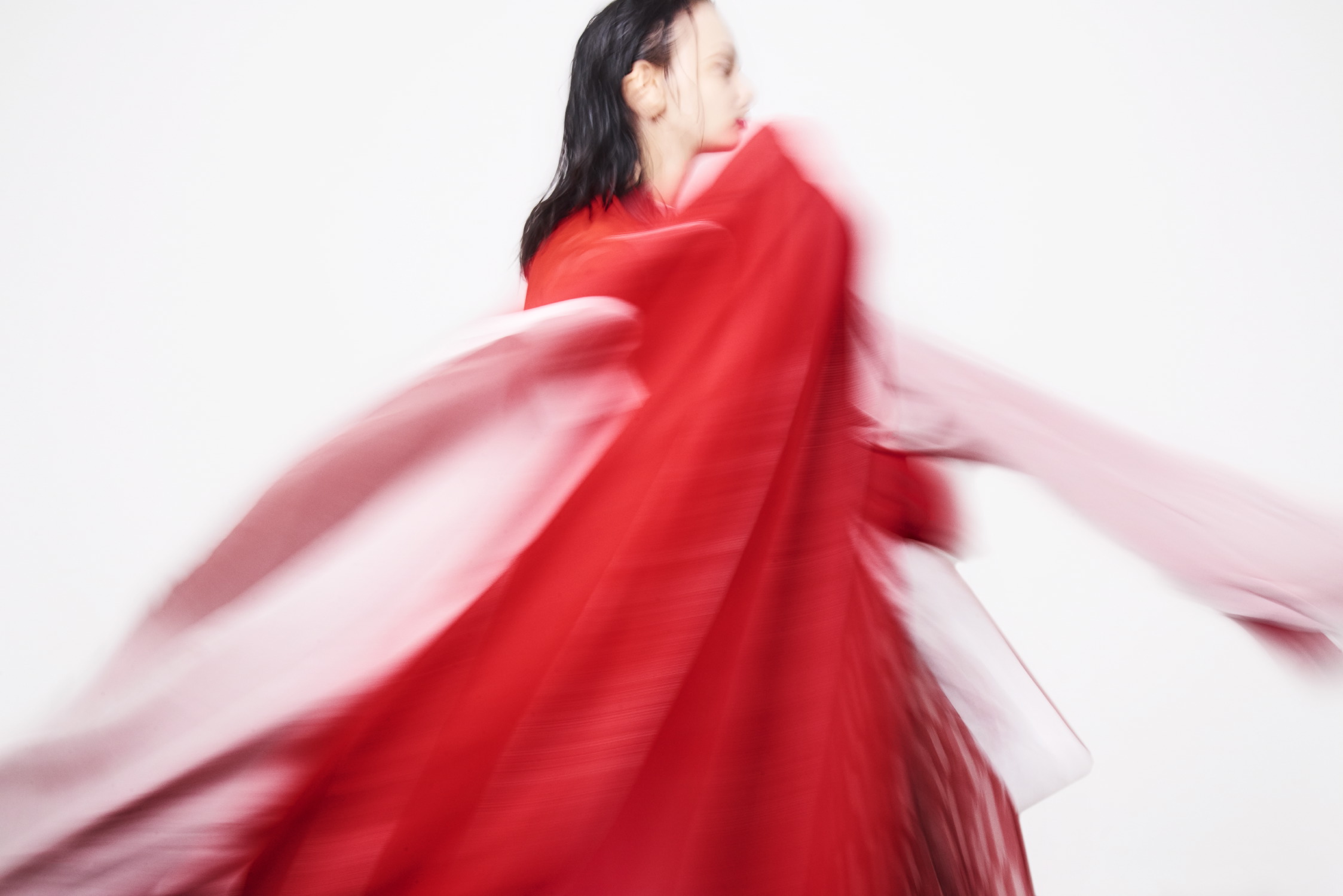 Girls and Roses, beauty story for Vogue.it by Sophie Delaporte
