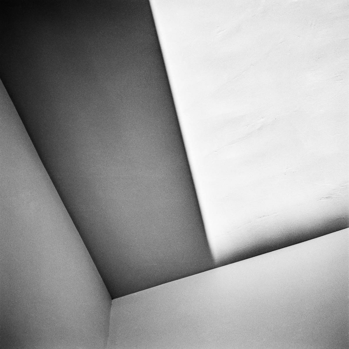 Sunlight on the bedroom ceiling, from the series One piece of my mind by Emmanuel Pineau