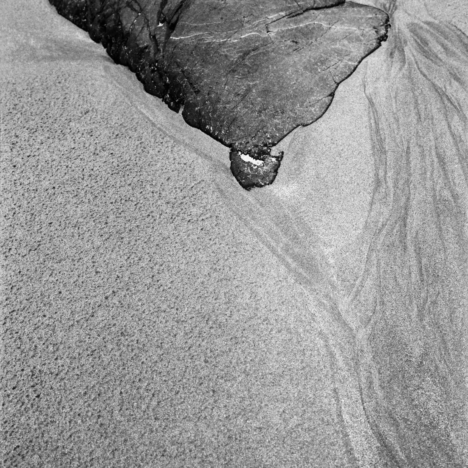 Emmanuel-Pineau-black-and-white-photography-12 Les limites du territoire by Emmanuel Pineau