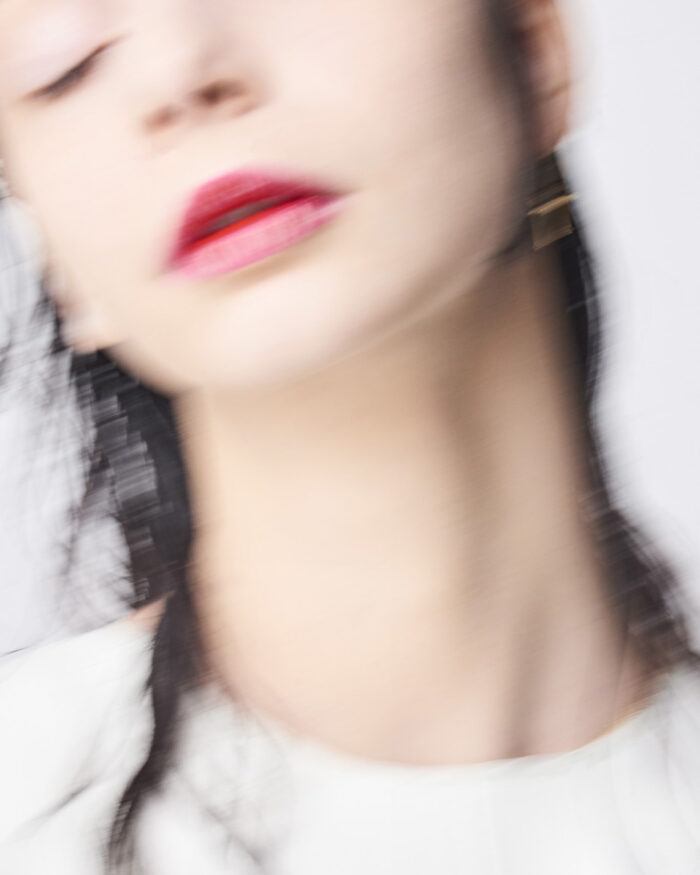 Girls and Roses, beauty